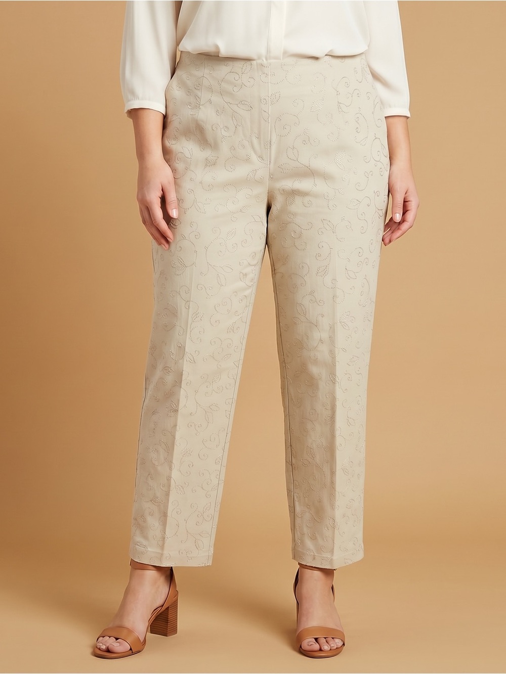 VINTAGE TALBOTS Embroidered Khaki Trouser Pants